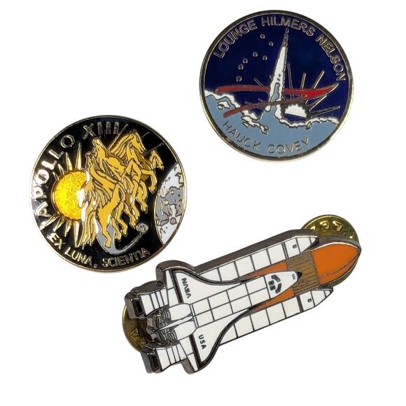 Vintage NASA Space Shuttle Apollo 13 STS-26 Discovery Lapel Hat Tac Pins Set - Picture 2 of 7